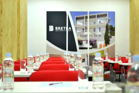 Brač, Sutivan - Investicijska prilika, stambena zgrada