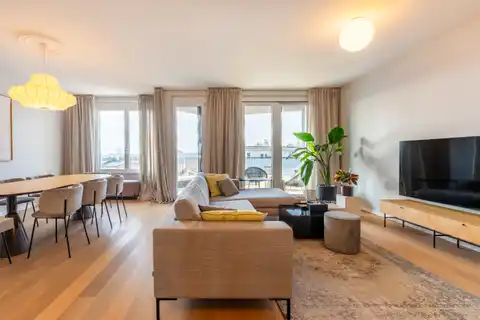 Zagreb, Trešnjevka - Dizajnerski penthouse s velikom garažom