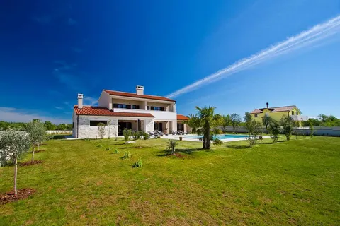 Istria, Svetvinčenat - Bellissima casa con piscina