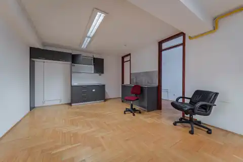 Sveta Nedelja - Komerčný priestor 1600 m2