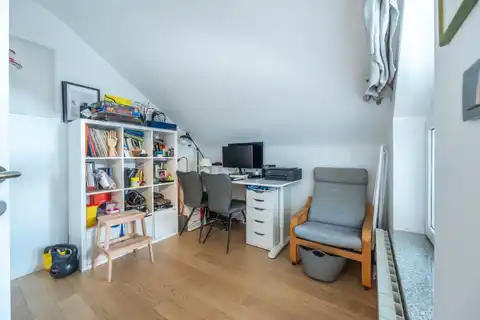 Zagreb, Voltino - Renoviran trosoban stan