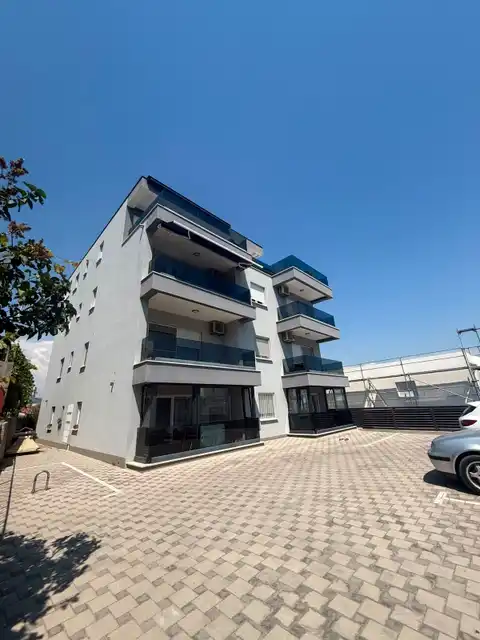 Split, Kila — Dvosobno stanovanje 66 m², balkon, garaža, novejša stavba
