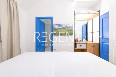 Hvar - villa in pietra dal design unico di 250m2