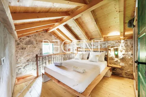 Hvar - Kamenný dom moderného dizajnu 70m2