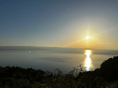 Omiš - Stavební pozemek s projektem luxusní vily s bazénem 664 m2