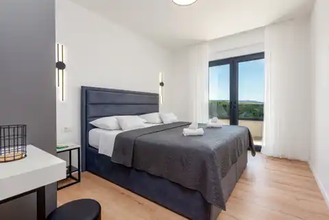 Zadar, Rovanjska – villa de 220 m², piscine et vue sur la mer