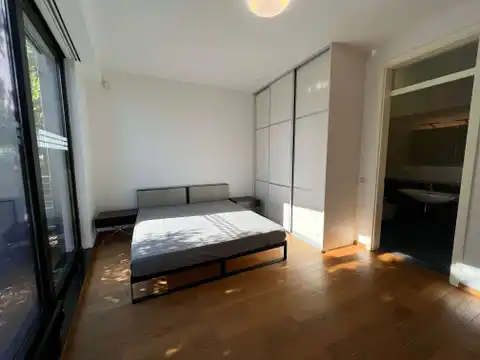 Zagreb, Srebrnjak – Geräumige Vierzimmerwohnung mit Garten zu vermieten