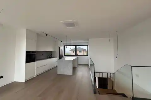 Zagreb, Pantovčak – Luksuzni četverosoban penthouse 131m2  najam