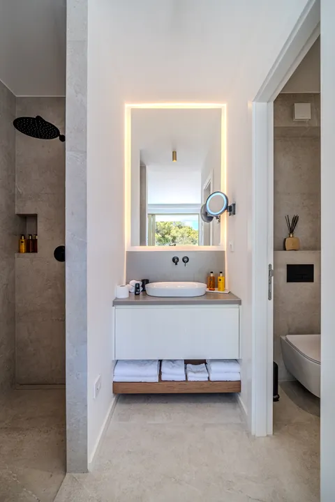 Brač, Sutivan - Nádherná vila blízko mora 274m2