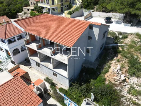 Vis, casa in costruzione con vista aperta sul mare