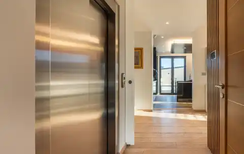 Zagreb, Unterstadt - Luxus-Penthouse mit Panoramadachterrasse