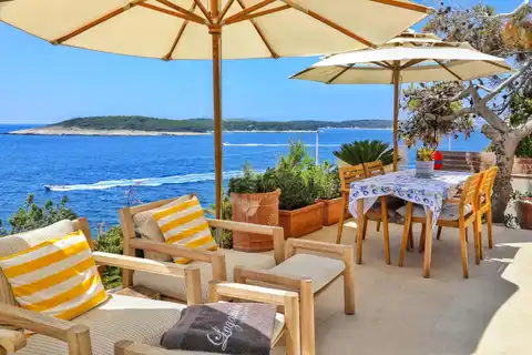 Hvar, otok Hvar – moderna vila prvi red do mora