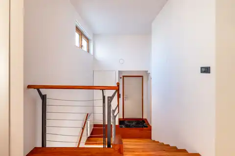 Zagreb, Remete - Atraktivan dvoetažni stan s pogledom na prirodu