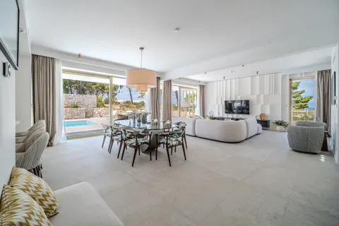Brač, Sutivan - Nádherná vila blízko mora 274m2