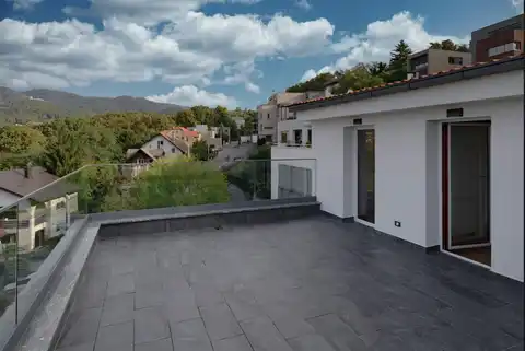 Stan 212 m², Šestinski vrh — dupleks, terasa, garaža