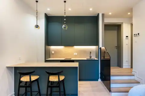 Stan 33 m² za najam — prvi najam, Centar