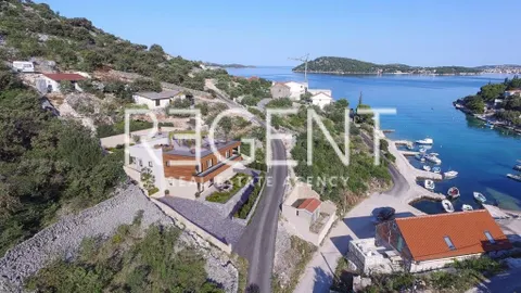 Rogoznica, Ražanj - Vila ve výstavbě první řada u moře 250 m2