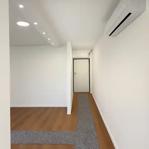 Загреб, Центр - Обновленная трехкомнатная квартира в самом центре города