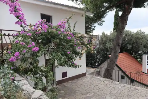 Rogoznica - Dům se zahradou a výhledem na moře