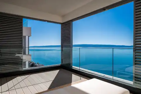 Split, Žnjan - Appartement de luxe de deux chambres avec vue dégagée sur la mer