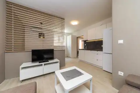 Makarska, Baška Voda - Apartamentowiec z 18 jednostkami mieszkalnymi