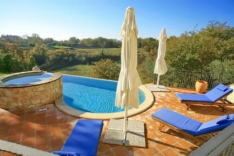 Istra, Rovinj – Rustikalna kamena rezidencija 225 m2