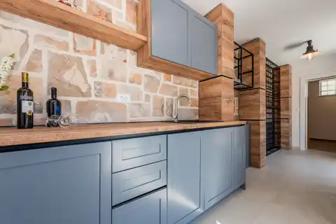Brač, Milna - Villa moderna in prima fila sul mare, 264 m2