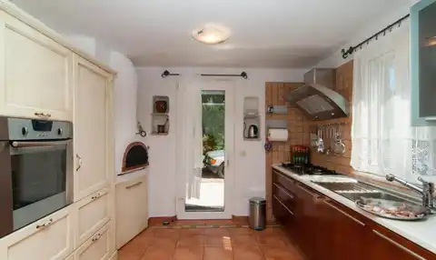 Brač, Mirca - Vila z bazenom ob morju 330m2