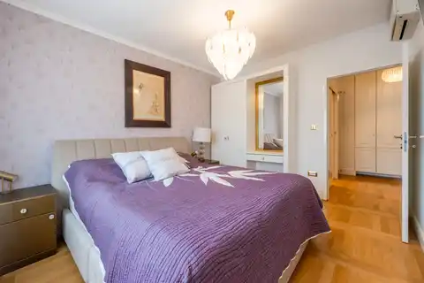 Zagreb, Vrbani III - luxurious penthouse, first row to the lake
