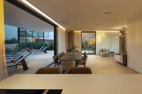 Sukošan – Luxusní moderní vila s bazénem 495 m2