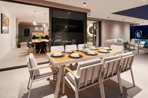 Marina Hills Resort — 3 vile s bazenom, 12 soba i pogled na more