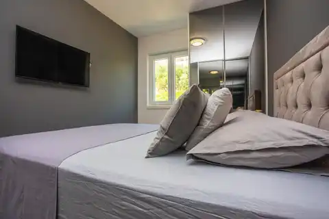 Split, Žnjan - Dvosoban stan sa loggiom i pogledom na more