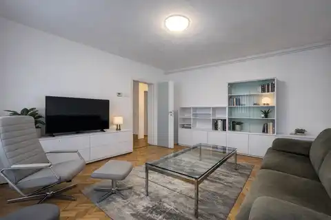 Zagreb, Malešnica - dvoetažan stan s parkirnim mjestom i vrtom