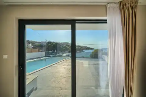 Ražanj – Vila s bazenom i panoramskim pogledom na more