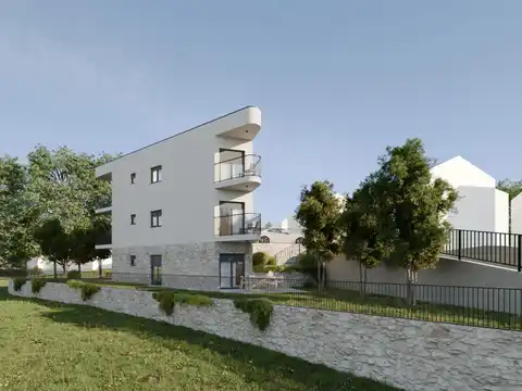 Podstrana – Dvosoban stan u prizemlju s velikim vrtom