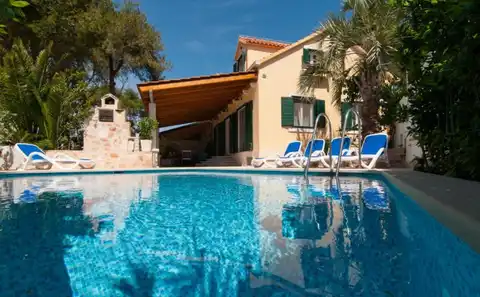 Brač, Mirca - Vila z bazenom ob morju 330m2