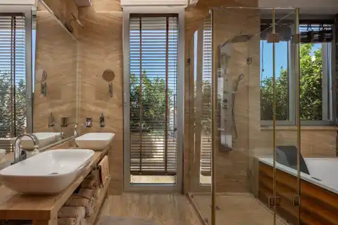 Dubrovnik, Lapad – penthouse 268 m², krovna terasa, bazen, garaža