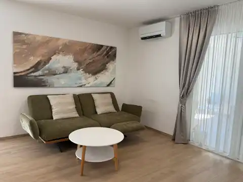 Split, Strožanac – For rent, three-room apartment 103 m² loggia jacuzzi parking