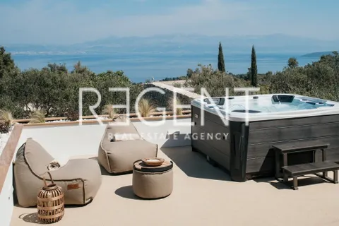 Šolta - Villa unica con vista panoramica sul mare, 270 m2