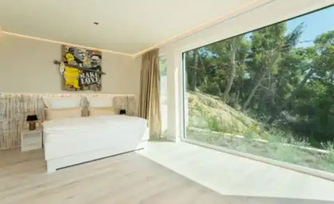 Ražanac, Ljubač - Luksuzna vila s bazenom, prvi red do mora