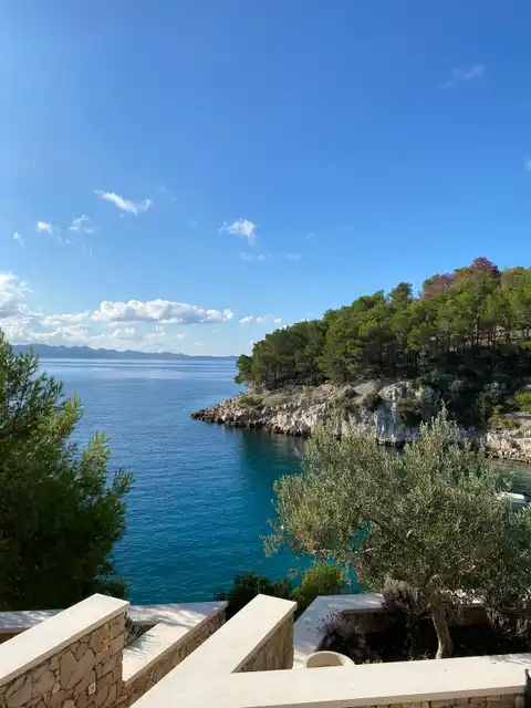 Milna, Brač - Exklusive Familienvilla in erster Meeresreihe
