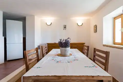 Brač, Bol - Kamena kuća sa četiri apartmana