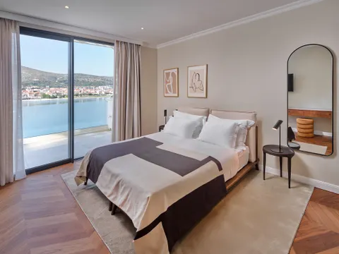 Trogir - Moderna villa s pogledom na more 341 m2