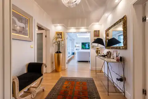 Zagreb, Vrbani III - luxurious penthouse, first row to the lake