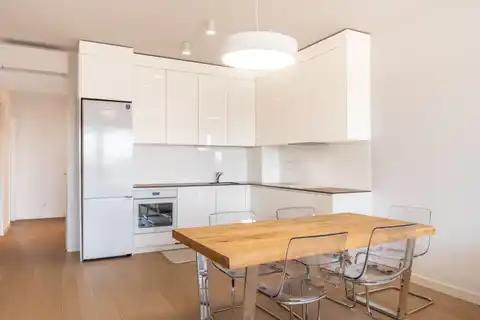 Загреб, VMD Heinzelova – трехкомнатная квартира с гаражом, первая аренда