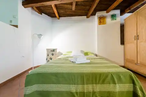 Brač, Bol - Kamena kuća sa četiri apartmana