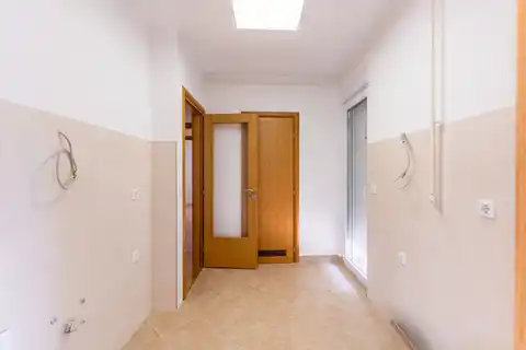Zagreb, Remete – Trosoban stan 82 m² s loggiom