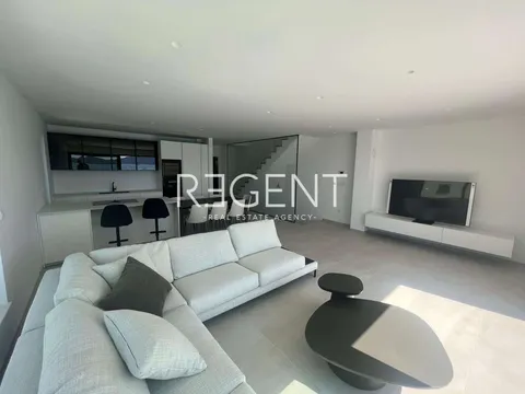 Sukošan – Luxusní moderní byt se střešní terasou 139 m2
