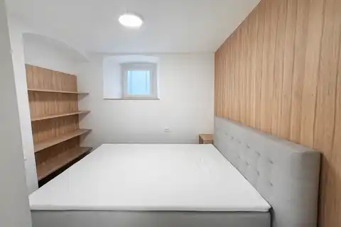 Zagreb, Centar - potpuno renoviran jedosoban stan u centru grada