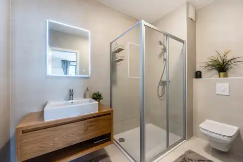 Stan 112 m², Vrbani — 3 spavaće sobe, balkon, 2 garaže